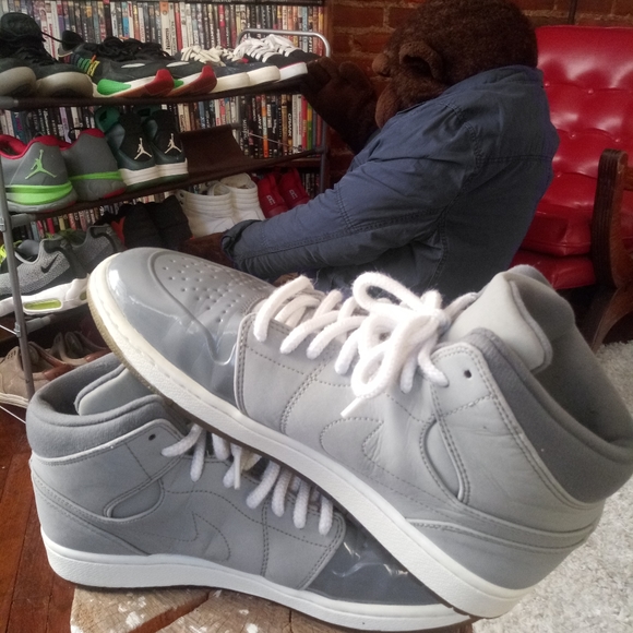 Jordan Retro 1 - Picture 3 of 12